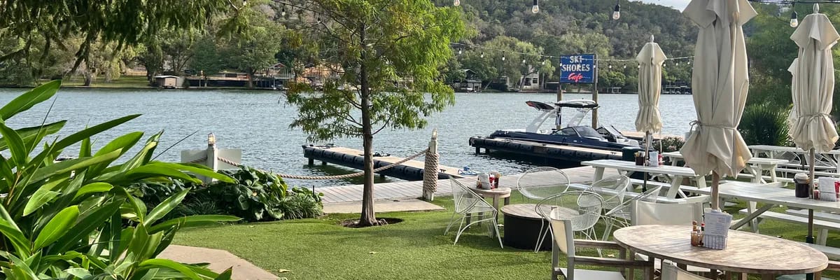 Ski Shores Cafe image
