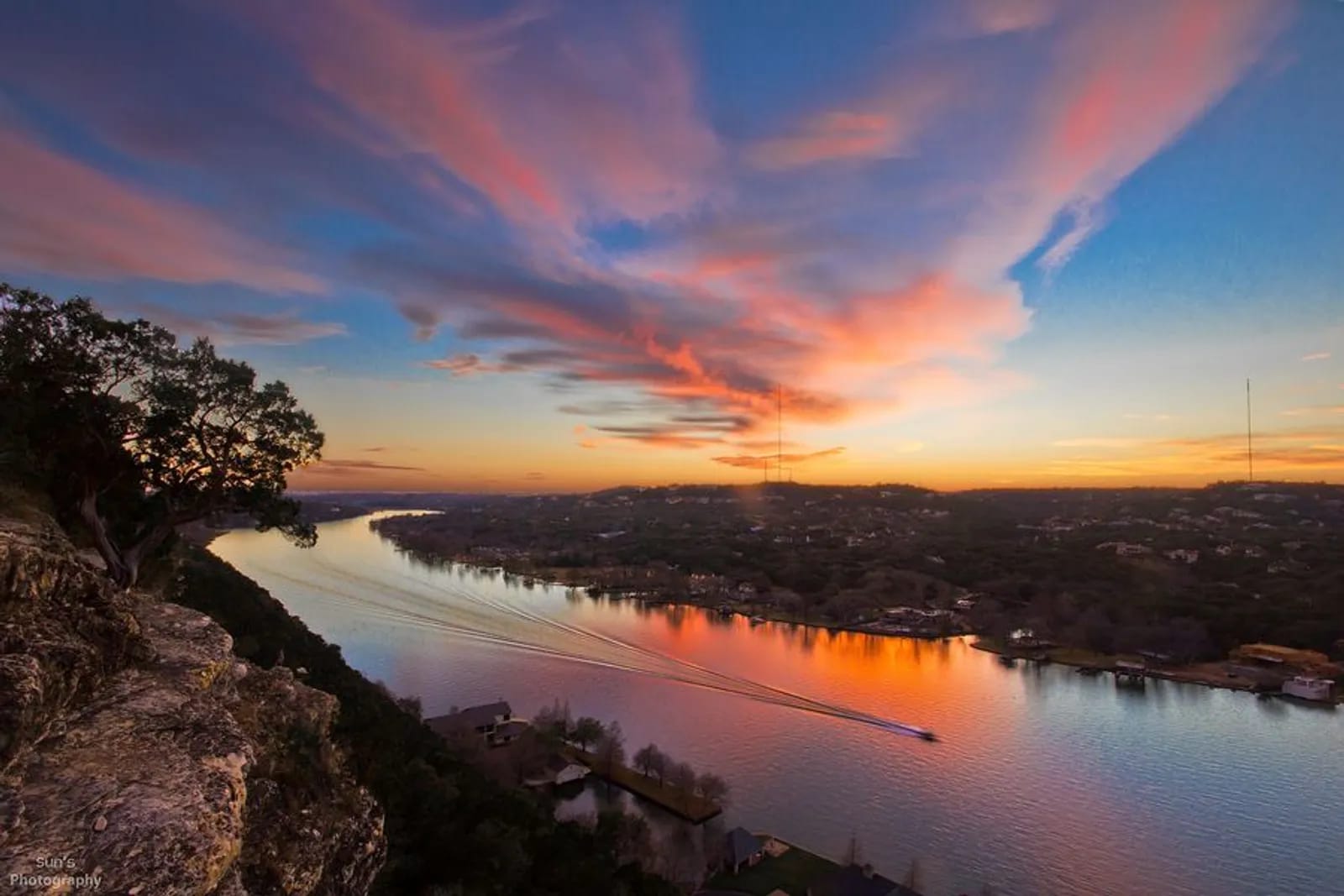 Sightsee Mount Bonnell image