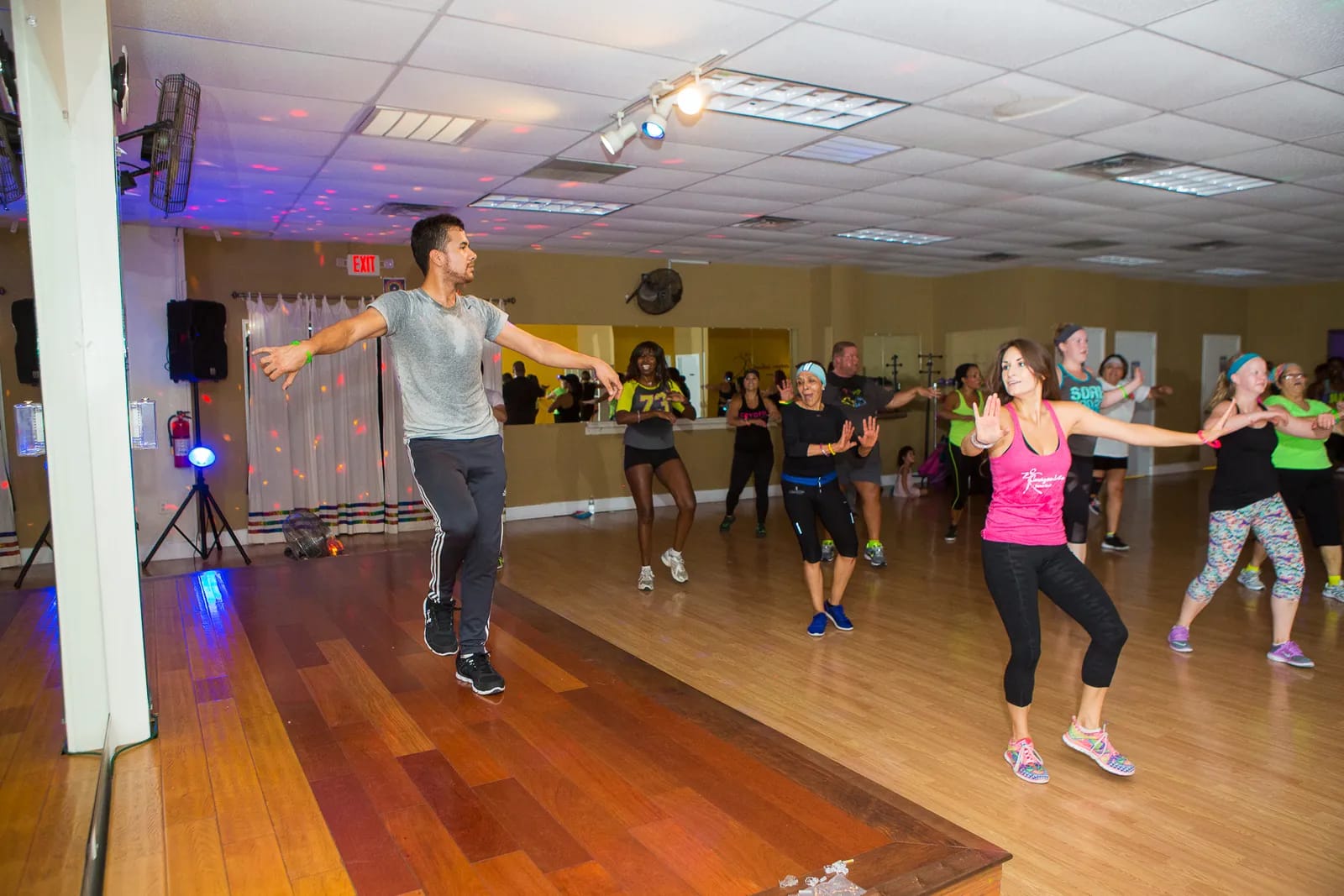 Cumbia all levels + Practice image