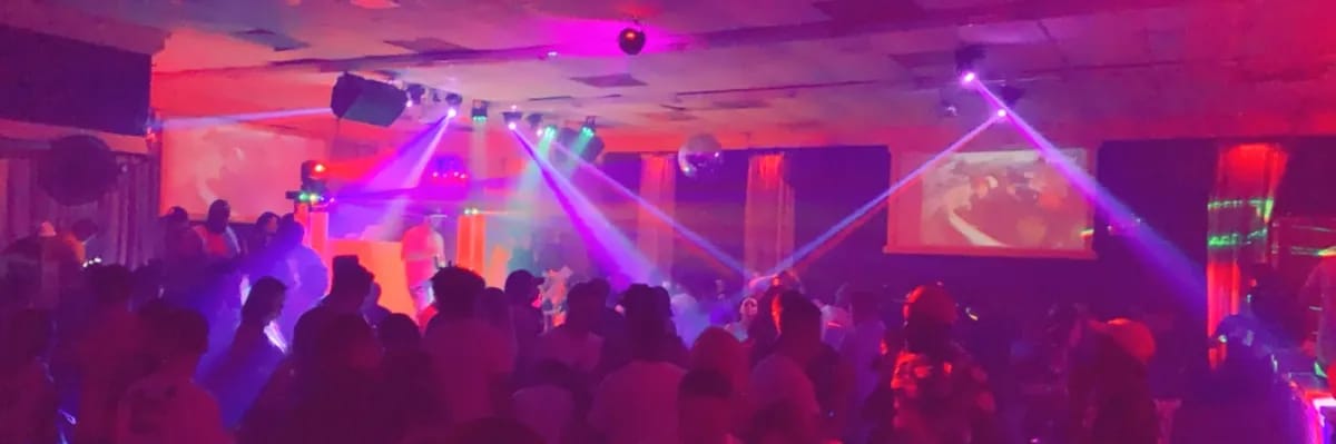 Paris lounge atx image