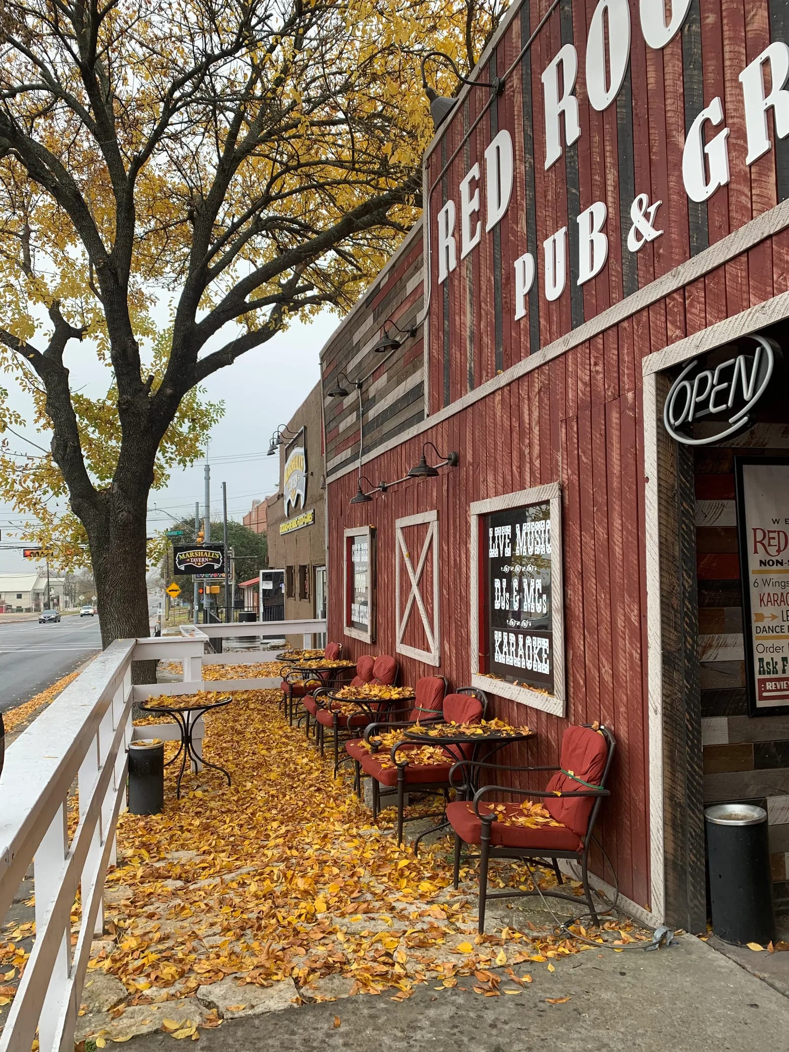 Red Rooster's Pub & Grub image