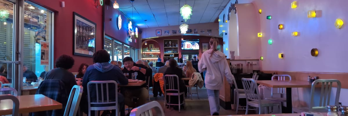 Maudie's Cafe image