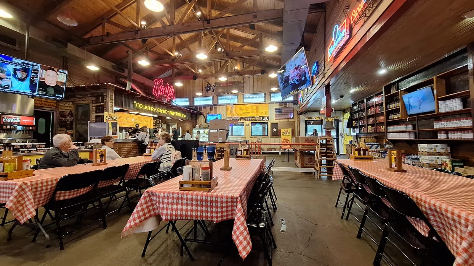 Rudy's "Country Store" and Bar-B-Q image